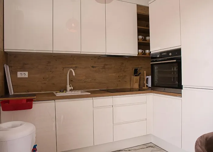 Luka With Pool & Jacuzzi * Trogir